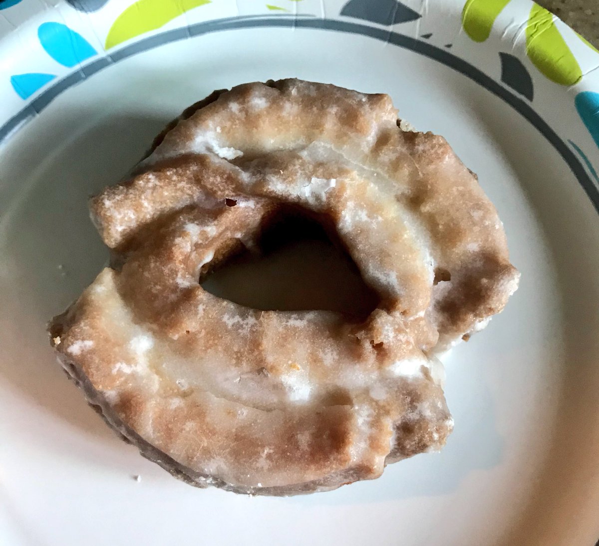 Jill__Noel's tweet photo. I knew it from the first OLD FASHIONED🍩 I was cursed.... @taylorswift13 lyrics have pretty much have taken over my life😜🐍 @taylornation13 #itscheatday! https://t.co/ldmjAB0Jq9