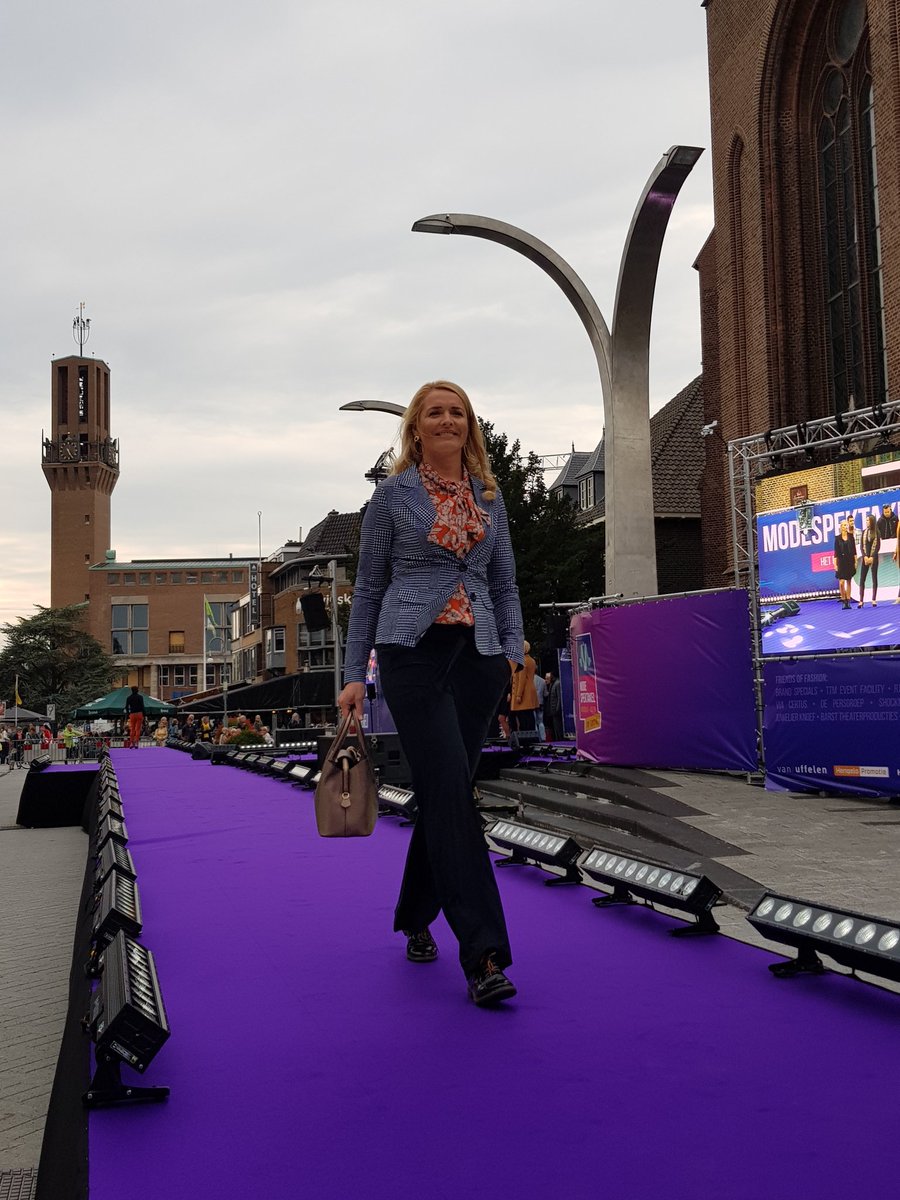 HengeloPromotie tweet media