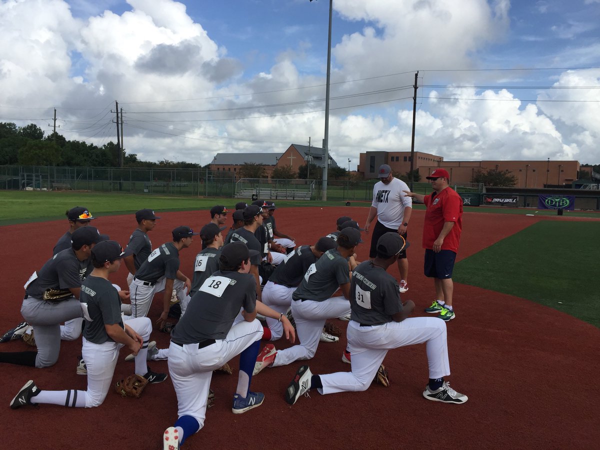 kirstenleetch's tweet photo. Adam Dunn at AC Instructs in Houston talking to players at the start of the camp.  #ACGames18 https://t.co/hM3JjSGB6B