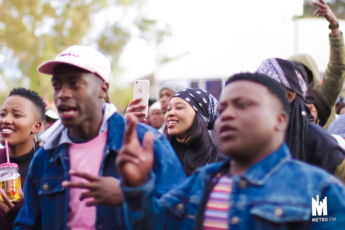 Pbrand_com's tweet image. #SpringJumpOffCookOut
@Nadia_nakai @METROFMSA  🔥