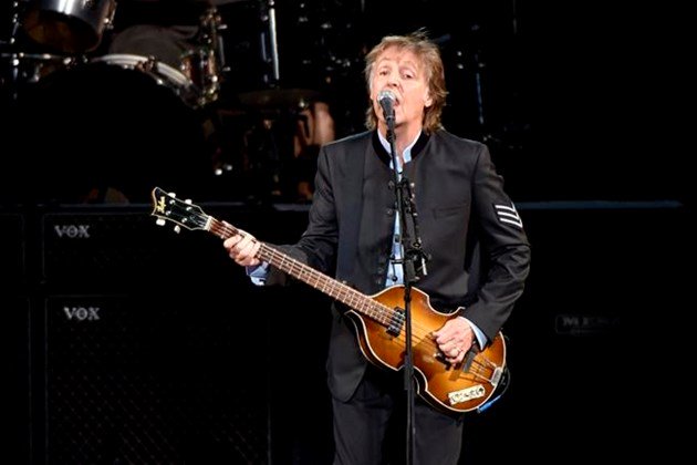 A surprise Paul McCartney show for commuters in NYC  ottawamatters.com/world-news/pau… https://t.co/lh7TaDcTB5