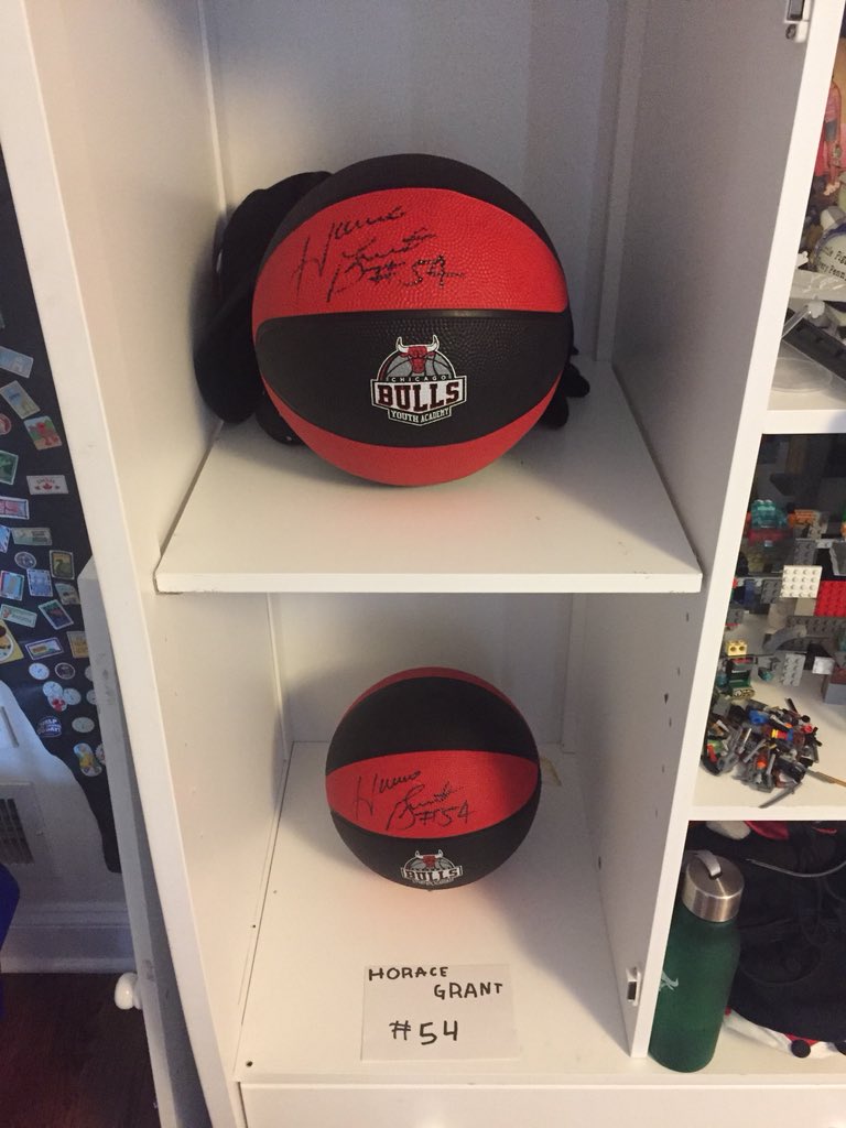 MikeVeezy21's tweet photo. The kids made a @horacegrant54 shrine after the bulls camp #90shoops https://t.co/MyZfcGv7yD