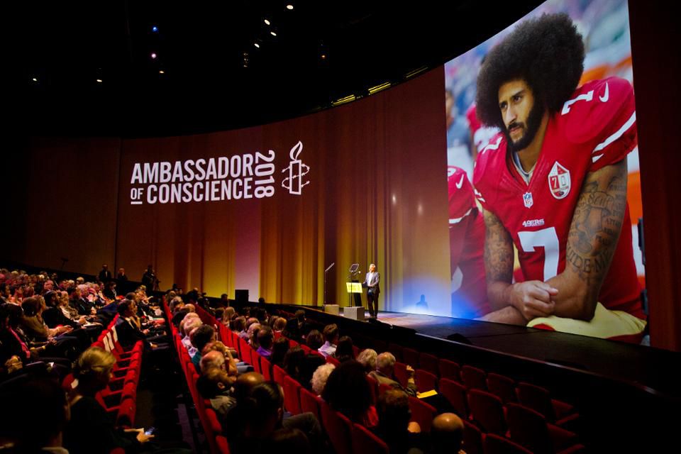 Nike 'Just Did It' with Colin Kaepernick, and you should applaud
on.forbes.com/6010DIUjM