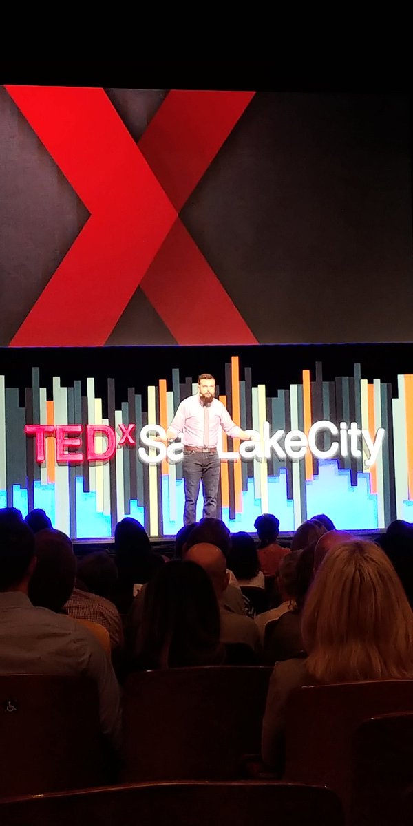 Malouf_SLCSD's tweet photo. Joshua Brothers 3 characteristics of compassionate teachers:
1- believe there are no bad dogs
2- hold the line
3- relate to context
#tedxsaltlakecity #tedxsaltlakecity2018 #attheedge #joshuabrothers https://t.co/2wDQKNHjzc