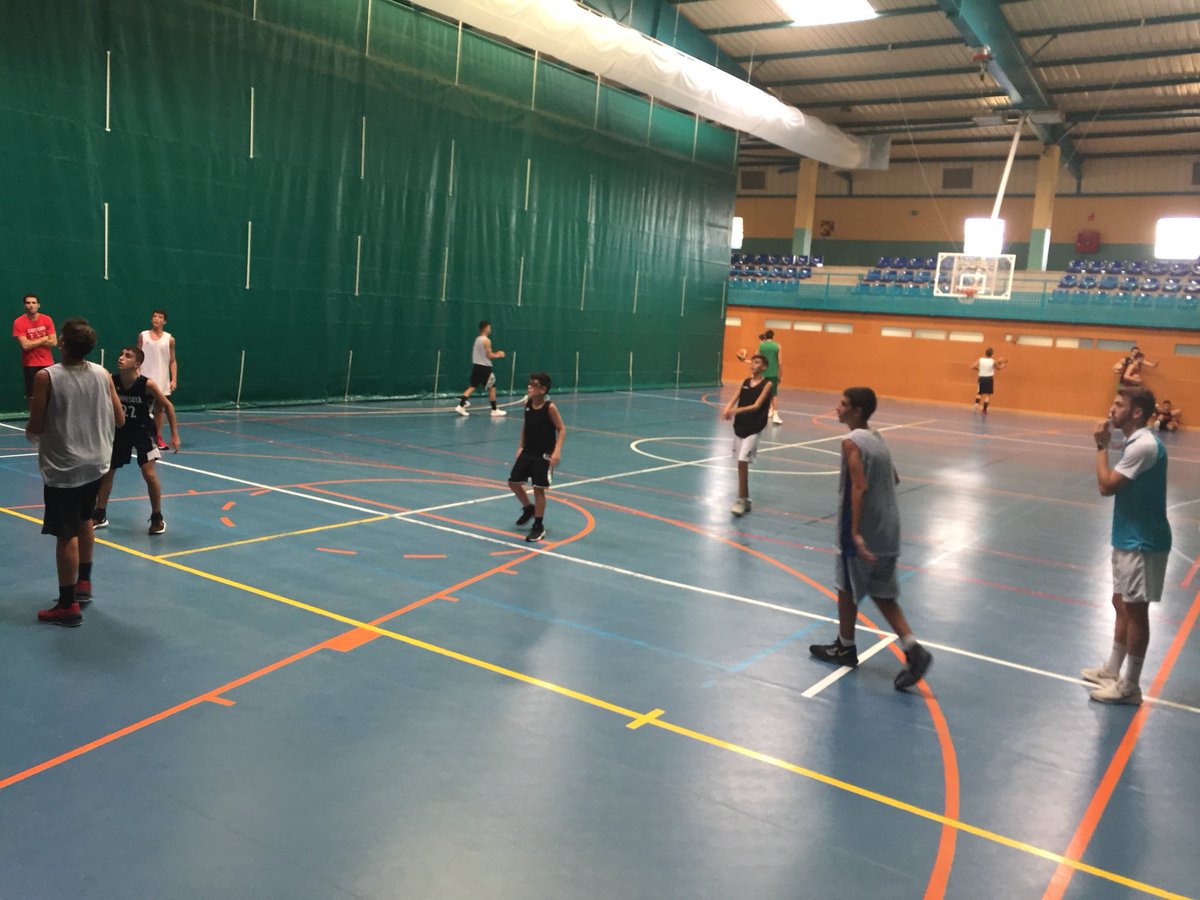CBMollerussa's tweet photo. Entrenaments de la tarda #stageLa https://t.co/Bn0c5RqOKB