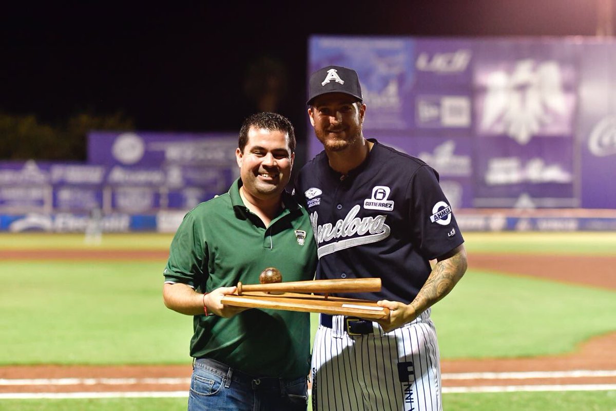 andrerienzo's tweet photo. Do pior para um dos melhores !!!!
Escreve e lembra que vai durar mais 80 anos .⚾️🇧🇷 https://t.co/qBkhSSylzG