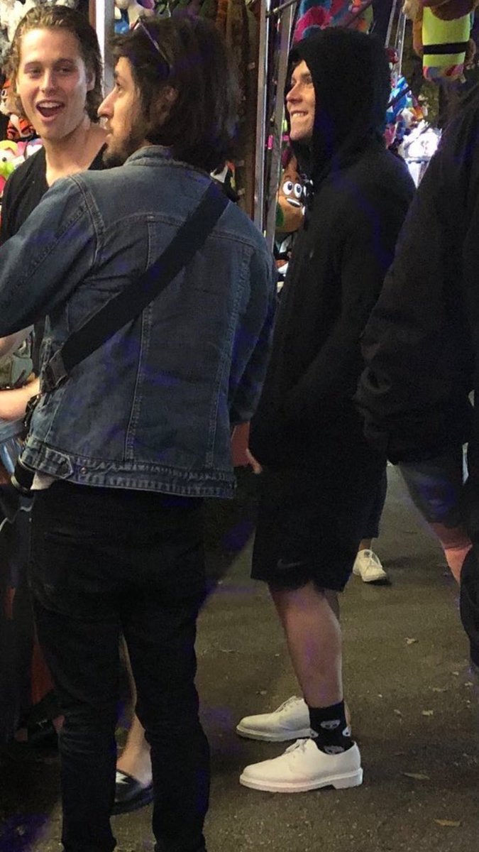 iamlashton's tweet photo. imagine being at some random ass carnival and then seeing luke, ashton, &amp; andy there sksksks https://t.co/m37Nq52gLQ