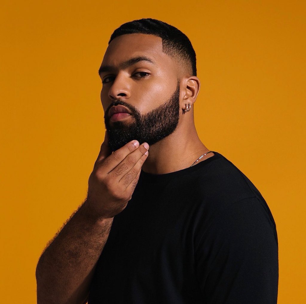nikigqala1's tweet photo. Men with beards are just BEAUTIFUL !!
Beard appreciation tweet😍💞💫
Show me yours lets see☺😊 https://t.co/i90Tzt5zX5