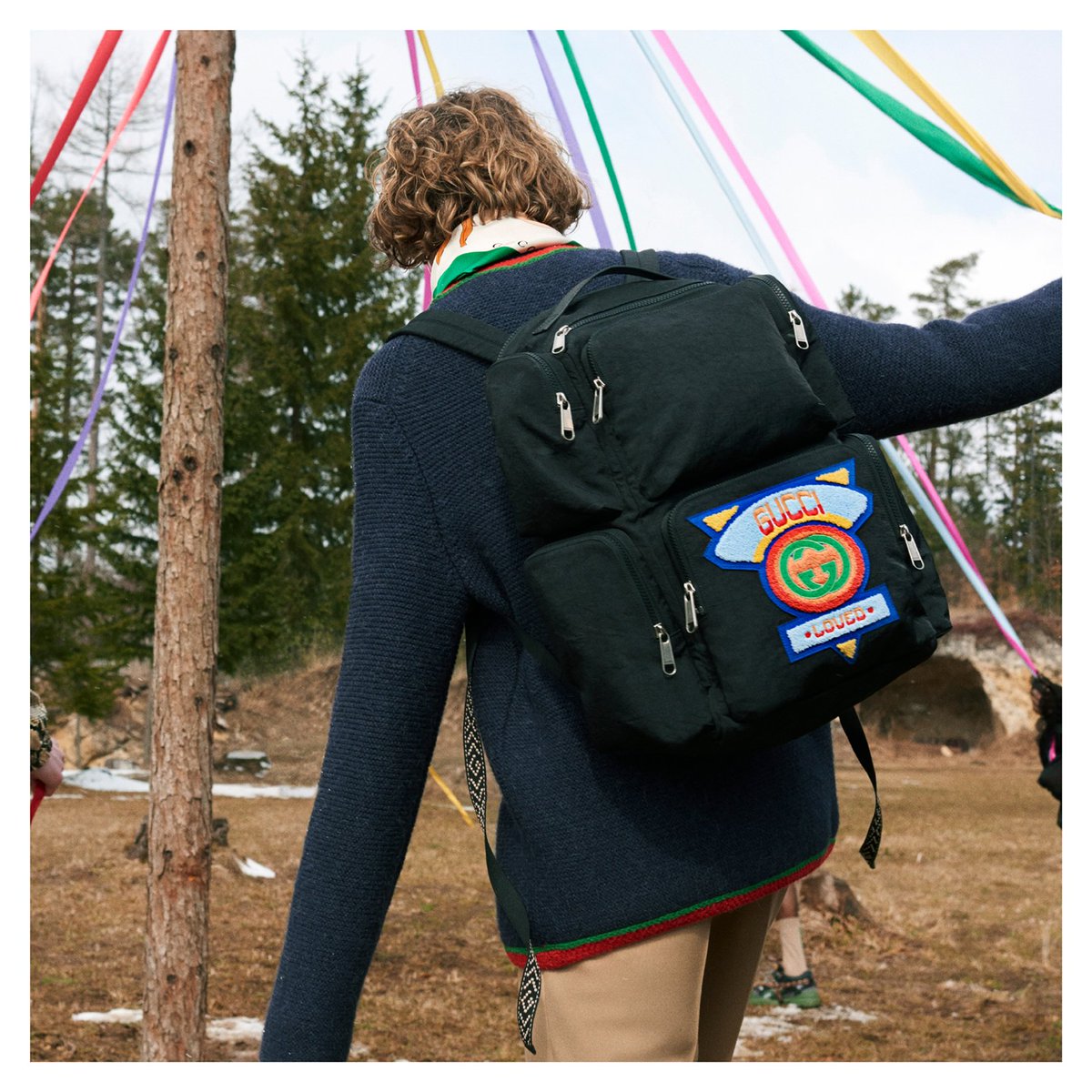 gucci в Twitter: „Presenting the new techpack from #GucciFW18, with an 80s  inspired terry cloth patch. https://t.co/oTUZzZa1KT“ / Twitter