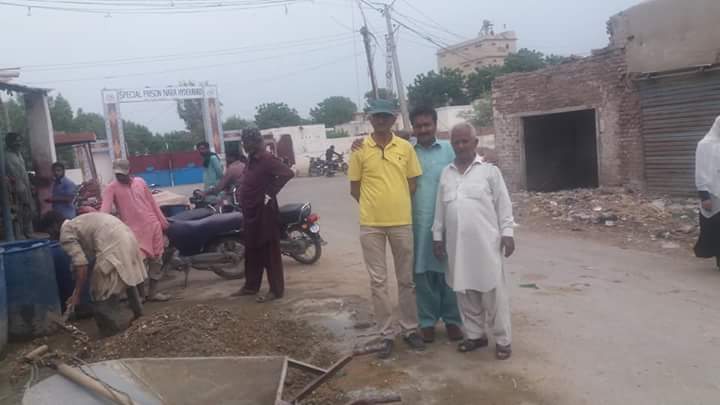 LaLaMuneer33's tweet photo. #ProgressWork Started at the various Areas of #PS64 in care of PPP MPA @A_JabbarKhanPPP ,Here are some clicks of Nara Jail Jamali Goth where CC is being provided after water &amp; sanitation developements.
#KhidmatKiDastaanJabbarKhan
#PPPAchievements 
@BBhuttoZardari @Shahrukh_Goraya https://t.co/C0bQtI4wEO