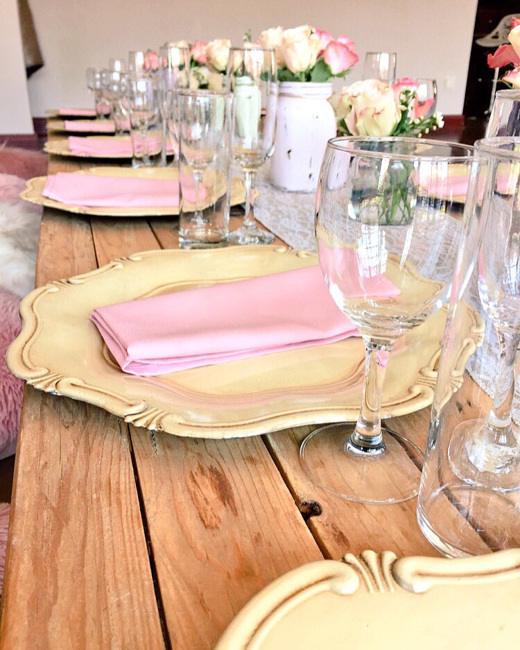 lerato_zo's tweet photo. What the #BohoQueen was up to today
Follow our Insta page @leesevents_wedding_bliss
💕💕🌸💐🌷 https://t.co/VMTEfTTTz7
