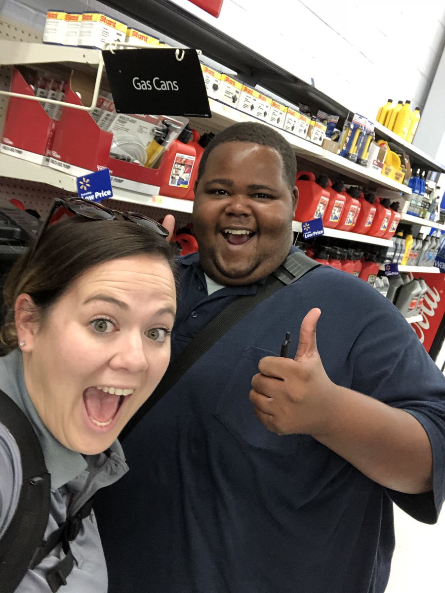 Hanging out with one of the most engaged Sales Managers of the WSP program!!! His team ended last month with 10 new activations! Shooting for 15 this month and off to a good start! #sprintdealsfordays #yougetaphone #bestvalueinwireless <a href="/todd_margavio/">todd margavio</a> <a href="/CjDrikakis/">CJ Drikakis</a> <a href="/NRSPG_ESeaton/">Eric Seaton</a>