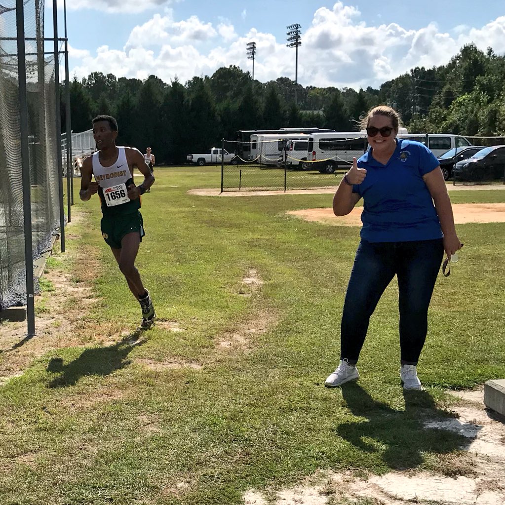 MU_SMC's tweet photo. What a beautiful Saturday morning to come and support the XC team!! Go Monarchs 💛💚 https://t.co/jHn0dC1kuP
