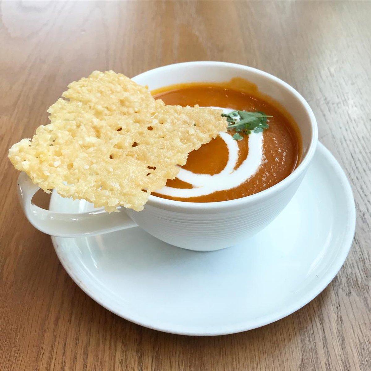 chefinthehat's tweet photo. This afternoon calls for the perfect cup of soup.
#Loulay #ChefintheHat #TomatoSoup #SeattleFoodie
#Repost @pinkchubbybear
ใปใปใป
Tomato soup
๐Seattle WA https://t.co/gkYm2mayeF