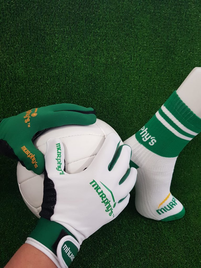 murphysgloves's tweet photo. Club Colours Green&White?? We have got you covered!! ๐โช๏ธ #MurphysGloves #MurphysMiniSocks https://t.co/A6Co56MGgU https://t.co/Kh68qpsQOY