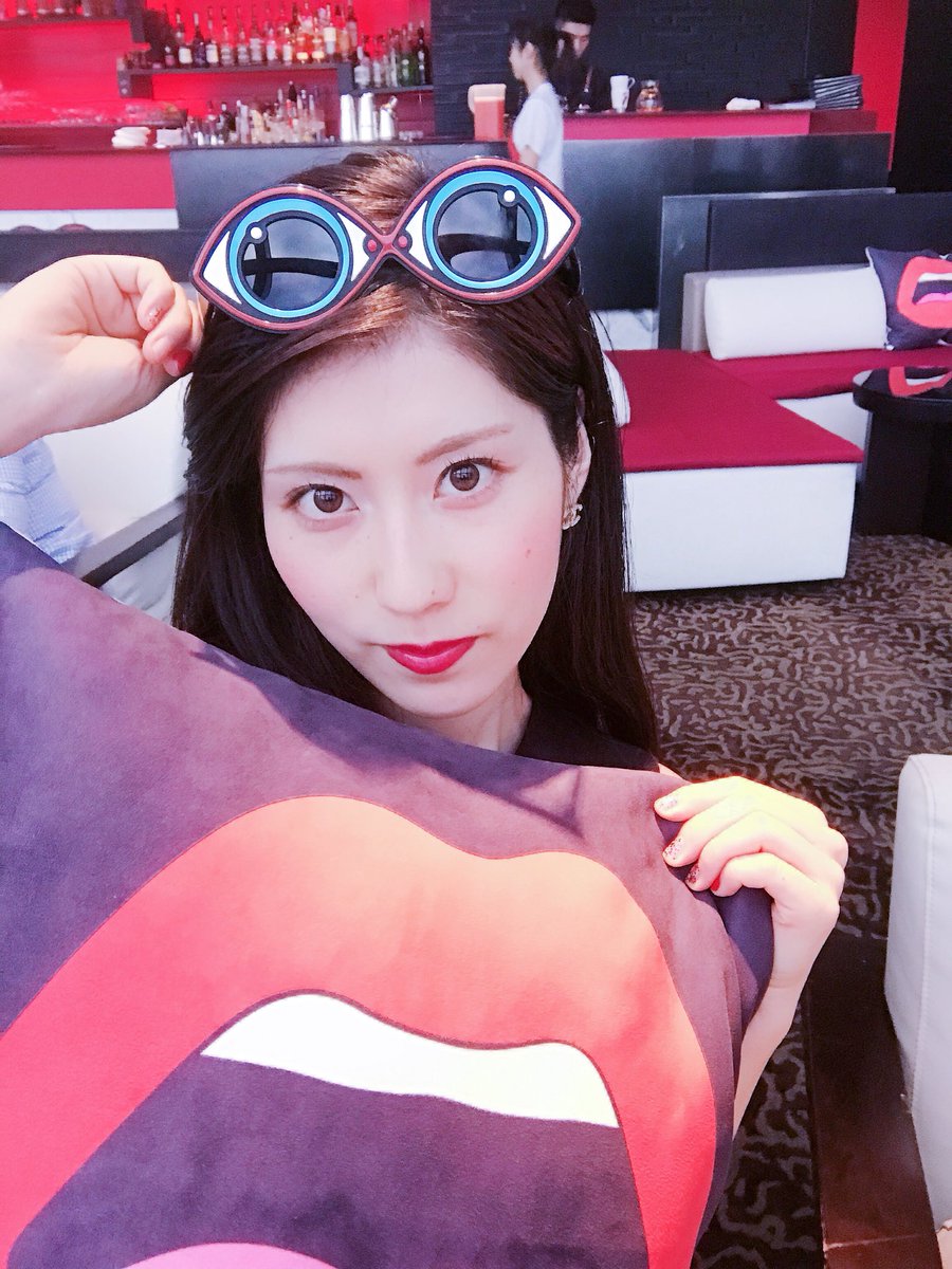 marina_k_araki's tweet photo. なぜかグレープフルーツを向いている時が
最近一番幸せを感じます🍊✨
大の苦手な早起きだけど、
明日の朝はそれを楽しみに頑張って起きよう☀️
やることたくさんだから！
おやすみ🌙💫

https://t.co/buzO1Az1Da

#台北 #台湾 #モデル #ミスコン #旅行 #被写体 #自拍 #셀카 #シャングリラ
#yazbukey https://t.co/Wsmf51rZLU