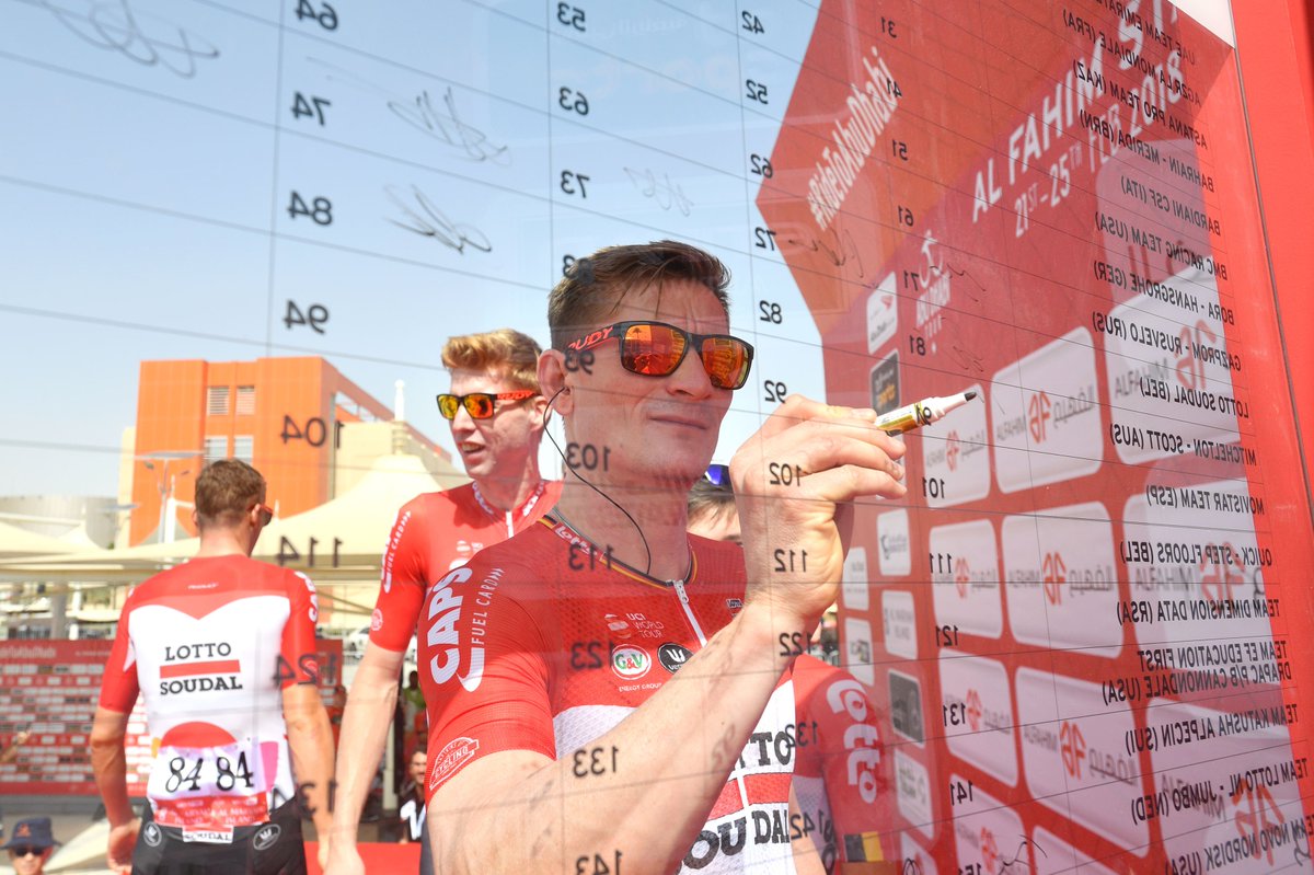 Looking as cool as ever, André Greipel signs up for another day of racing, but who is the member of his brilliant leadout train stood behind him?
#RideToAbuDhabi