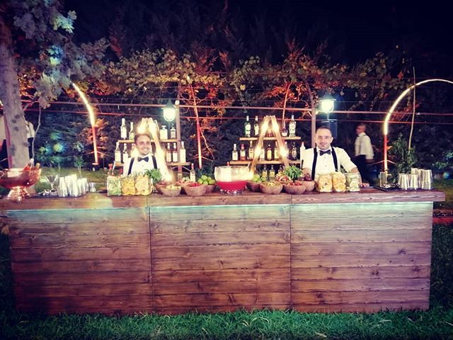 LiquiNeers's tweet photo. Another story to tell...
Drinks On Us!
#liquidengineers #happeningnow #barcatering #mixologists #cocktails #summer #wedding #vintage #theme #lebabon #bar #showbar https://t.co/e1olggTY4O https://t.co/YmJpHW3VZD
