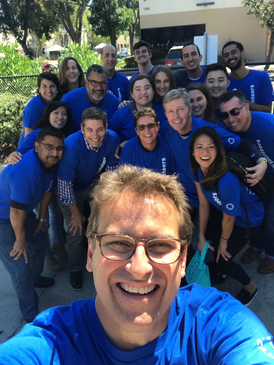 pcarvao's tweet photo. Volunteering with the Bay Area team at Kids Against Hunger #WeAreDistribution https://t.co/rTONpgCfOI