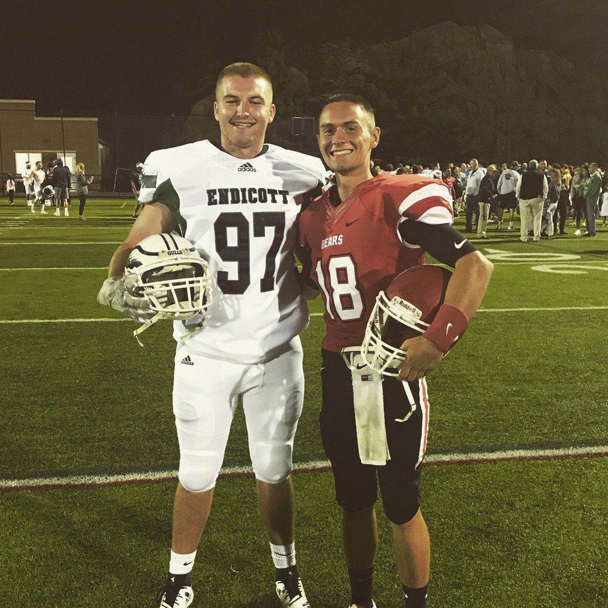 Matt_Hooton2's tweet photo. Maroon and white forever @CHSLionsFB @JackSlat2312 https://t.co/JUTnPeK4bf