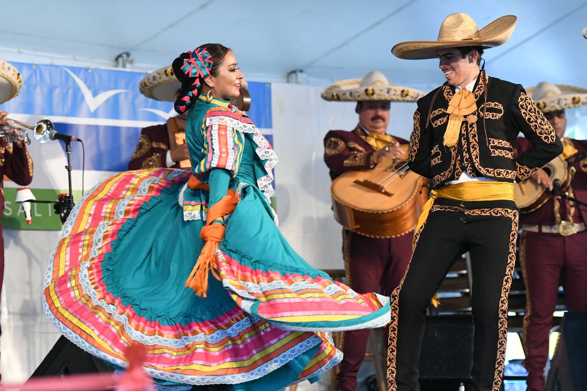Megrayphoto's tweet photo. #NFFMaryland Mariachi Los Camperos performing at the Richard A. Henson Stage #NationalFokFestival2018 @MyDelmarvaNow https://t.co/uQVgkCn0gI