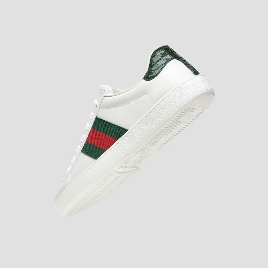 BiigDrip's tweet photo. You can never go wrong when you stick to your roots. Gucci proves this to be true with the Ace Leather sneaker with signature green and red detail. Big 💧 https://t.co/YFAKuvc9CF