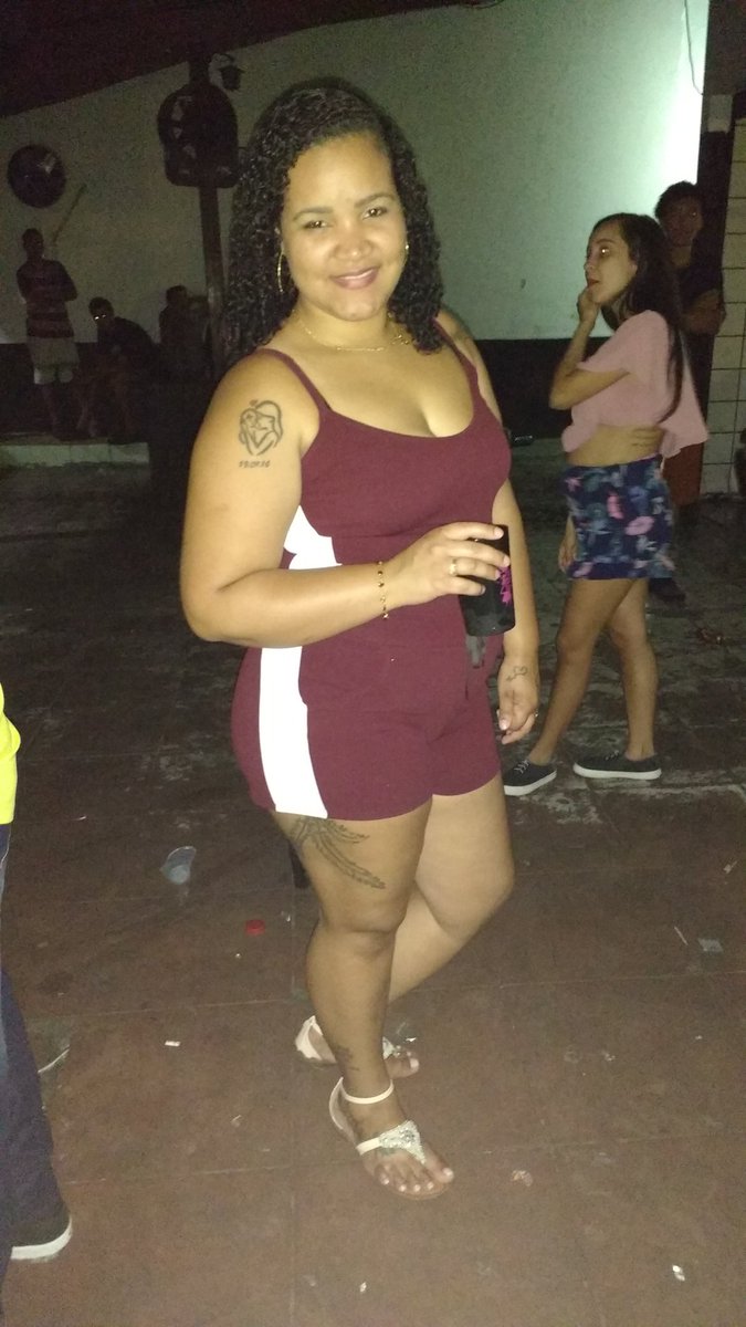 pollyewellyn123's tweet photo. Ontem foi top com elas 😍😍
#Tropado2NFazoBaile https://t.co/GLlPQwaICu