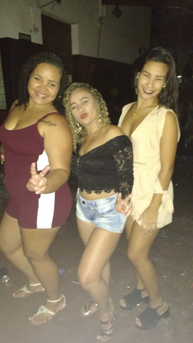 pollyewellyn123's tweet photo. Ontem foi top com elas 😍😍
#Tropado2NFazoBaile https://t.co/GLlPQwaICu