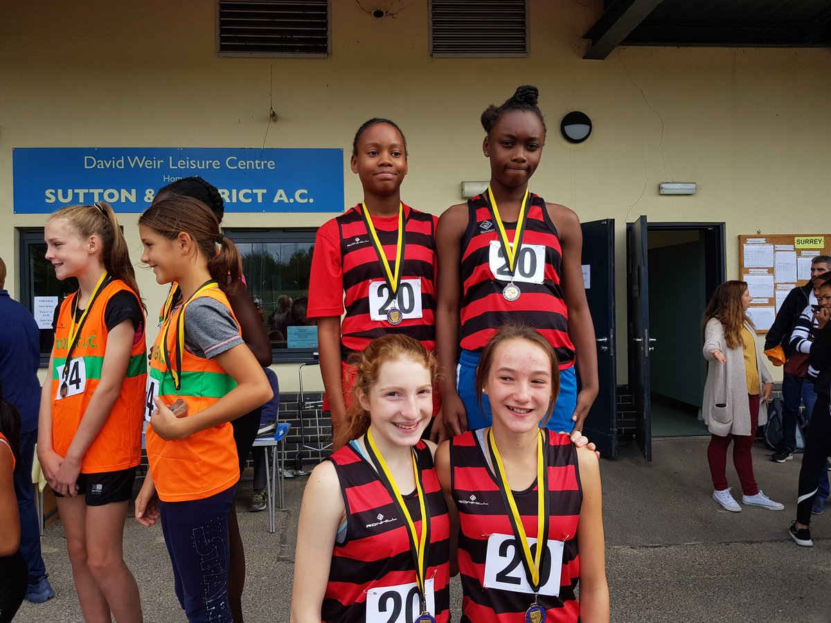sbos59's tweet photo. Relay wins for herne hill harriers girls teams at Surrey county relays champs u13 girls 4 x 200m &amp; u15 girls 4 x 100m with u13 girls 4x100m second https://t.co/MUWGOEsEF4