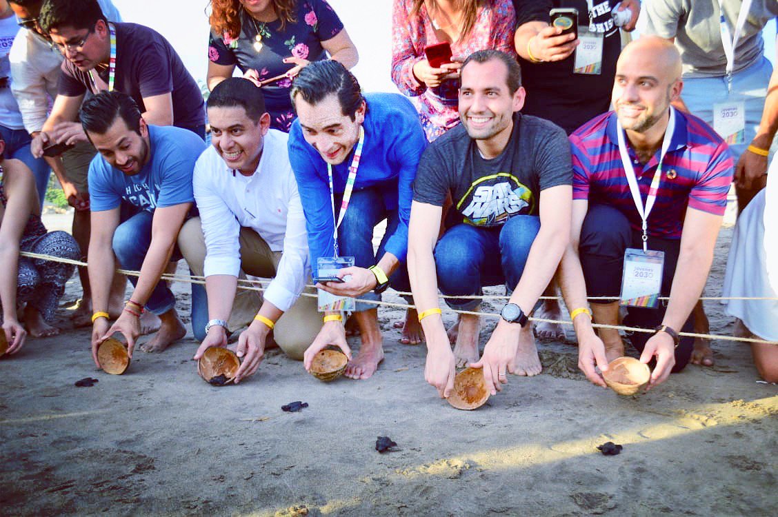 maxquintana's tweet photo. Mexican Youth Institute @ImjuveMX organized a 3-day meeting in #Acapulco with ca. 350 participants from almost 30 countries of Latin America, Europe, Africa and Asia, in order to exchange good experiences and best practices on how to implement the #2030Agenda and #SDGs! https://t.co/dNlCglQiMQ
