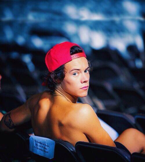 Joslynm's tweet image. Happy #1000daysof1D and #4yearssinceFireproof these were both in my Timehop today for no discernible reason