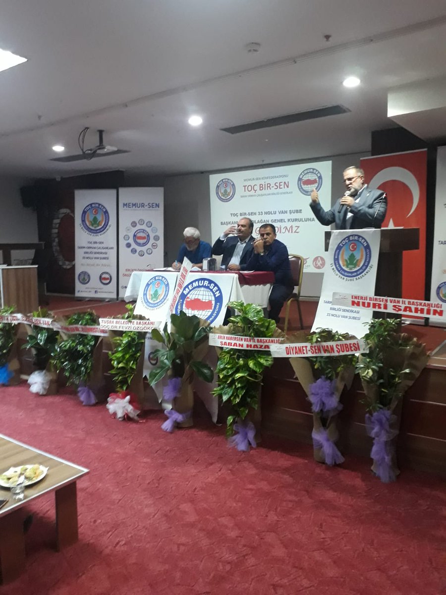 OsmanGulacarTR's tweet photo. TOÇ BİR-SEN Van Şubesinin 3.Olağan Kongresine katıldık. Kongrenin öncelikle sendika üyelerine ve sendika üzerinden faydalanan tüm memurlara hayırlı olmasını diliyoruz. https://t.co/bt528cMrPQ