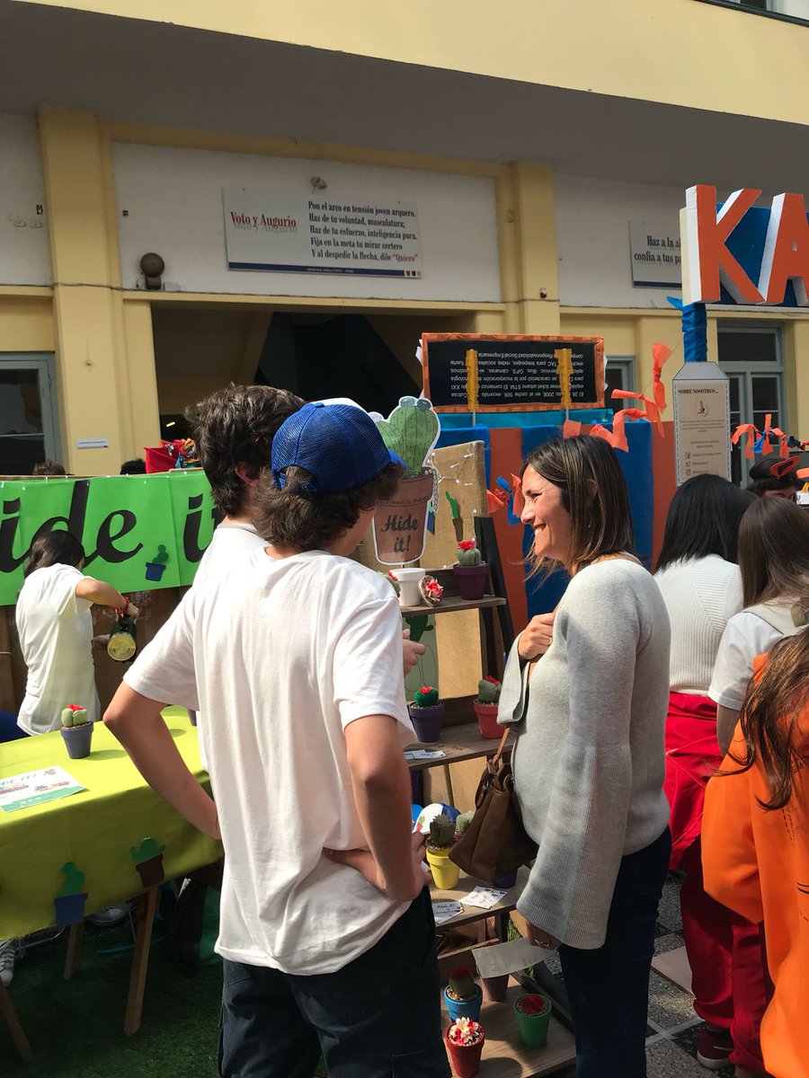 hideit_desem's tweet photo. Disfrutando al #100 la Expo !
Los esperamos en el colegio Elbio Fernández hoy hasta las 4 !! 
#expo #desem #hideit #encuentralosipuedes #sanpablo https://t.co/piQLqeq4qL