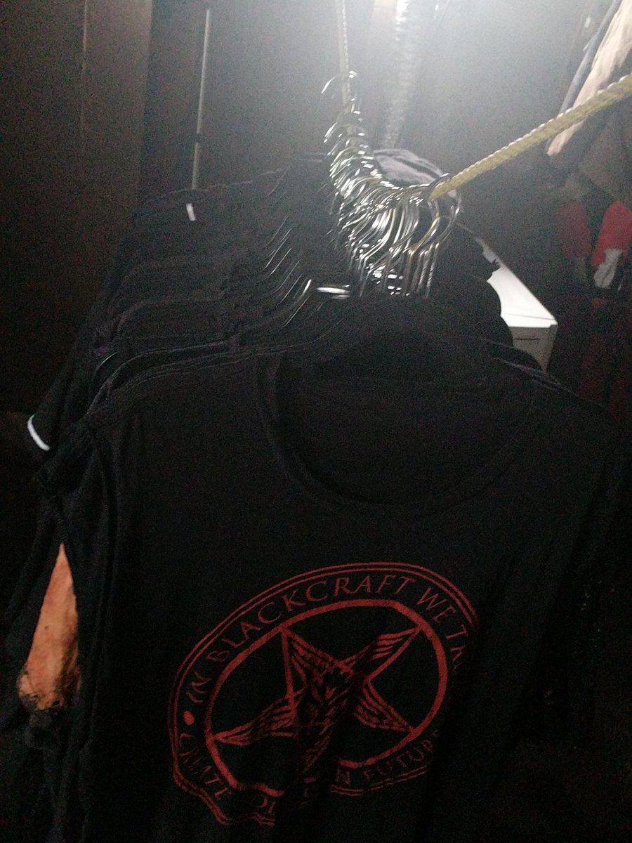 Louie_Lugosi's tweet photo. @BlackCraftCult Shown: 35 tee's, 4 hoodies, 2 jerseys, 1 vest.
Not shown: 1 jogger, 2 shorts, 2 pillow cases, 6 snapbacks. ๐ค
#DownSinceDayOne #BlackCraftCult #GothLaundry #LaundryDayIsAVeryDangerousDay https://t.co/SqzqMraV2r