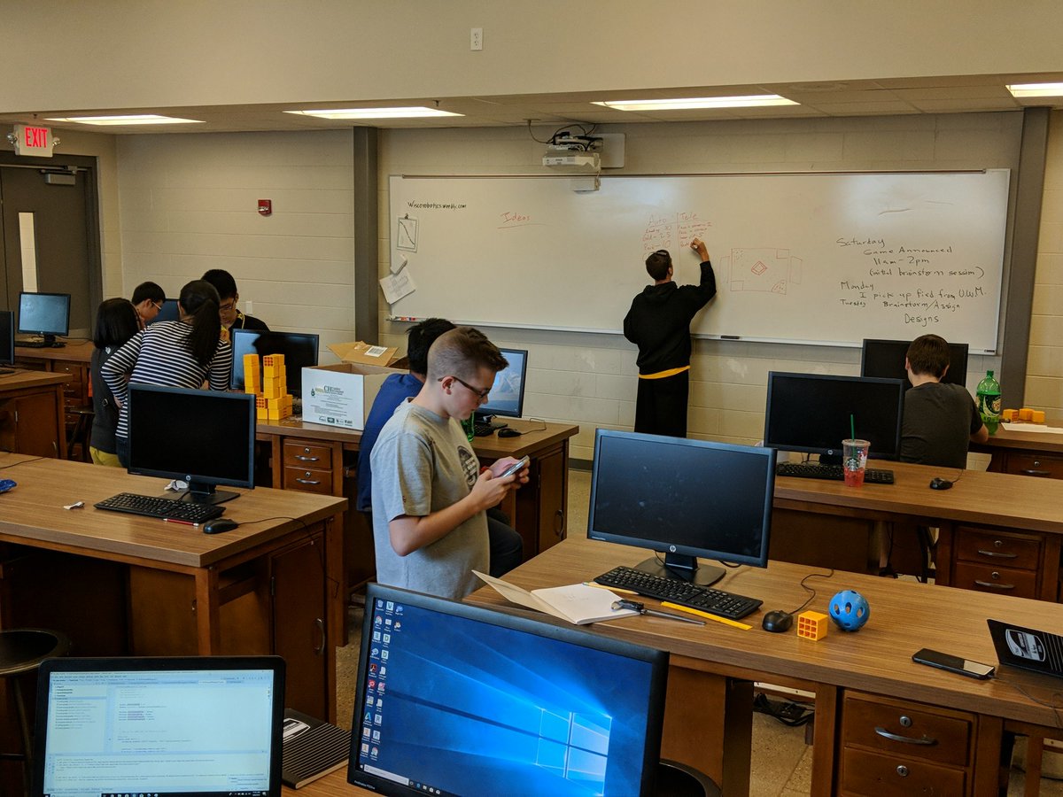 WiscoRobotics's tweet image. Members of our team are starting to brainstorm at our own &quot;kickoff.&quot;
We&apos;re super pumped for what this year&apos;s game will bring!

#ROVERRUCKUS #FIRSTLaunch2019 #OMGRobots