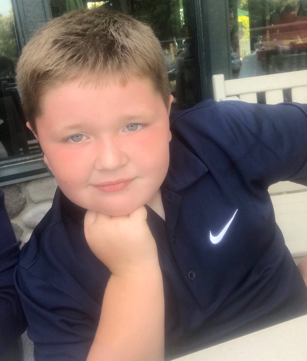 LynHavens's tweet photo. Archer was practicing his “smolder” pose at dinner, and also trying to teach @Kylie_Havens how to model. #cutie #family https://t.co/KSGcNsp61X
