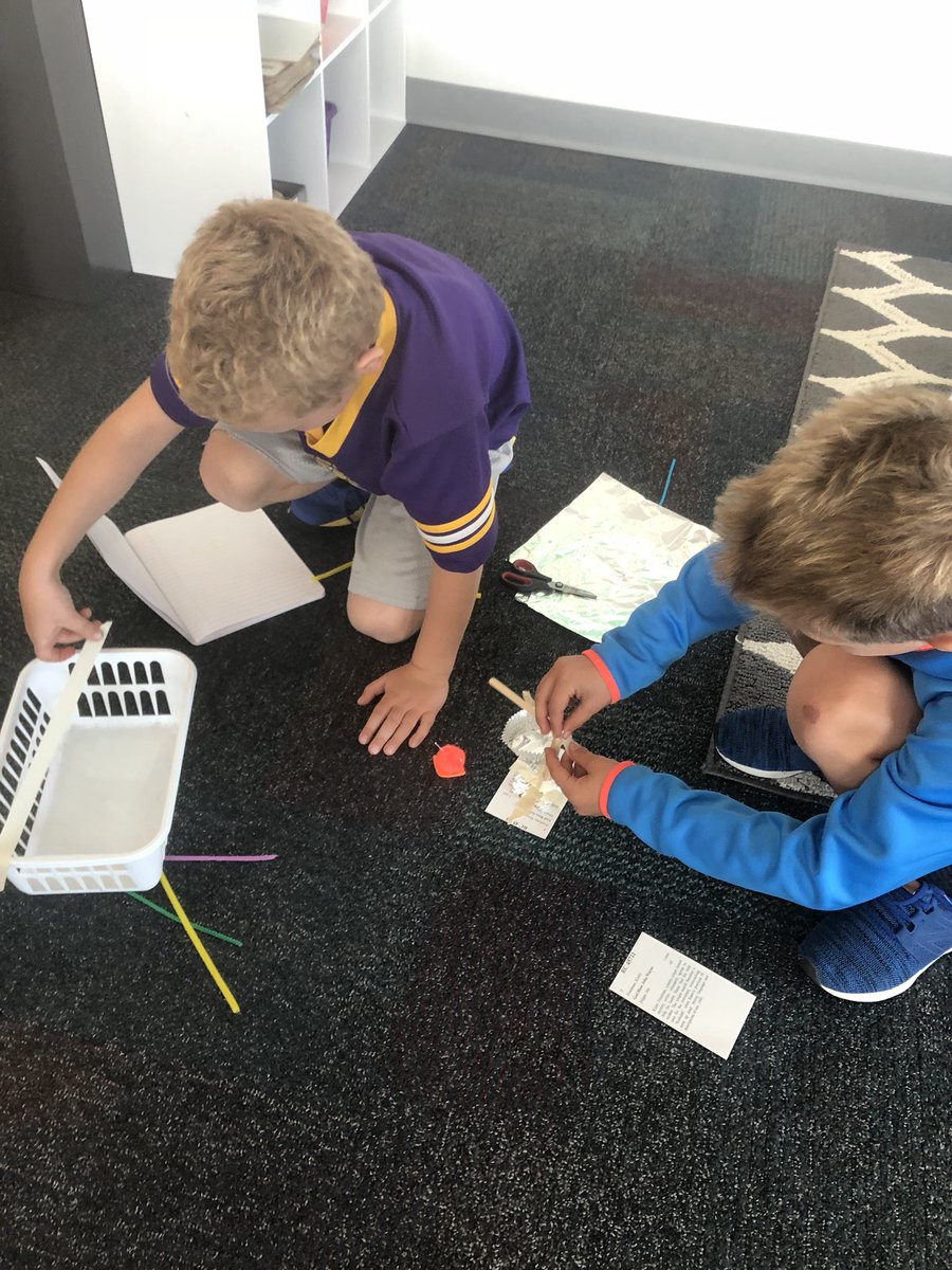 SusanMock11's tweet photo. Thinking like an engineer is HARD work! #learnbps working on the 4 C’s! #libertyrockets https://t.co/4wCvjq0GBn