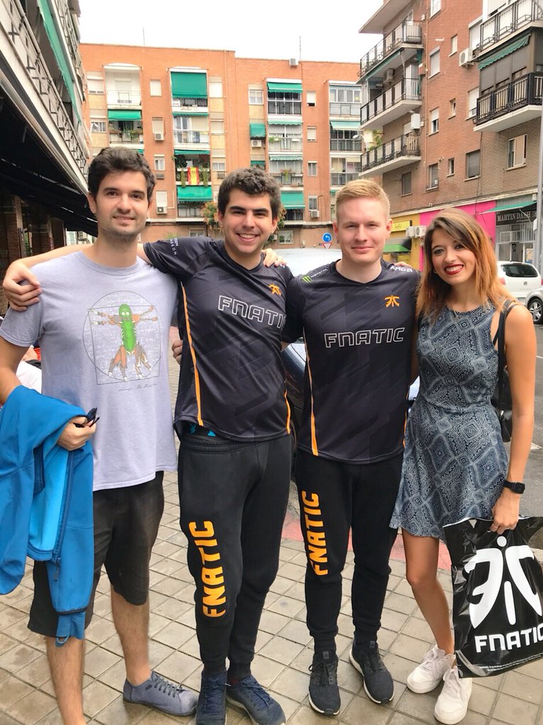 NoeliaMarGil's tweet image. Fnatic team ☺️.
#fnatic #bwipo #broxah #madrid #finales #leagueoflegends #lol @Bwipo @BroxahLoL @FNATIC