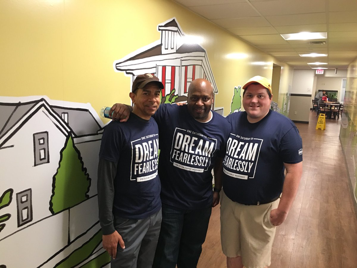 AnthonyReau's tweet photo. One Saturday protecting dreams with some of Ohioβs best and @AkronRmh
#dreamsprotected. #dreamsrestored https://t.co/P3fMFiFVgx