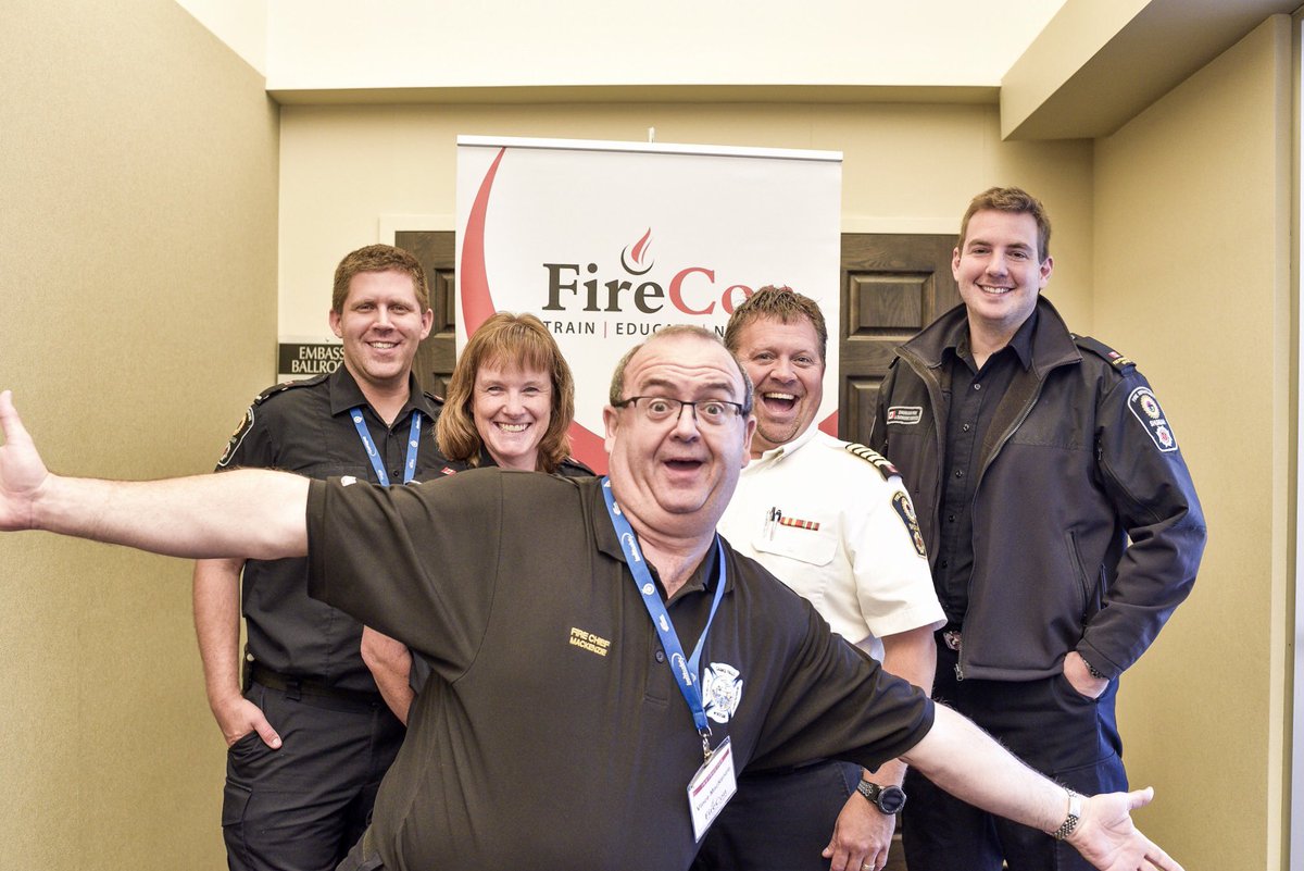ShuniahPIO's tweet image. Good times at the #bhhCanada leadership course at #FireCon with @FirechiefVince. @84supra @ONFireChiefs #FireCon