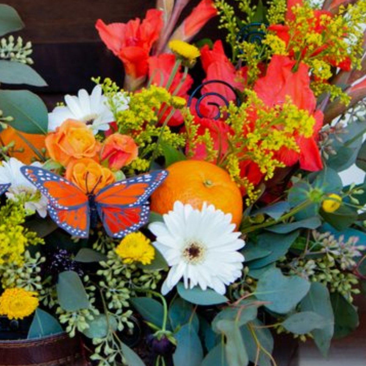 No better way to brighten someone's day.  #BloomandLeafFlorist #UniqueFloralDesigns #Leanderfloraldelivery #Loveflowers