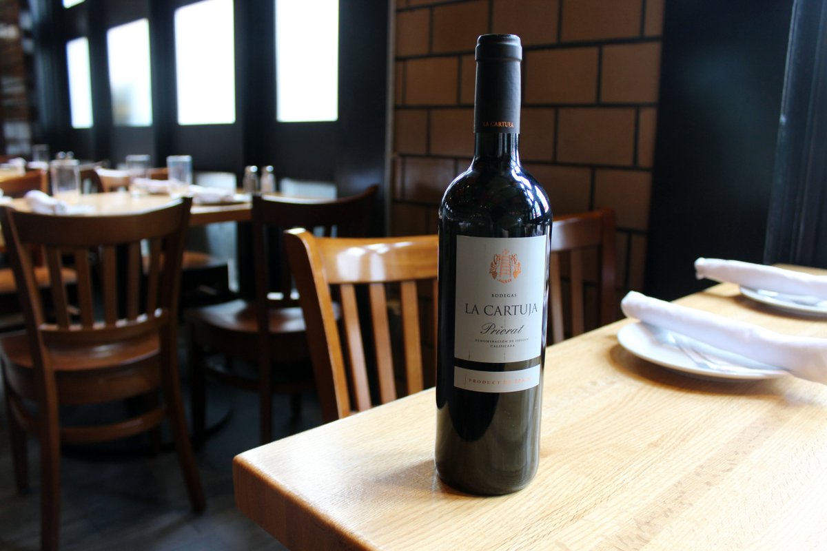 MaloDSM's tweet photo. Give us a visit after you're done watching the Iowa vs. Iowa State game! Who are you rooting for? Try a new wine with dinner tonight! La Cartuja Priorat is our feature wine this weekend. This red wine is made with dark berries and mocha. https://t.co/7Iwws8wMHE