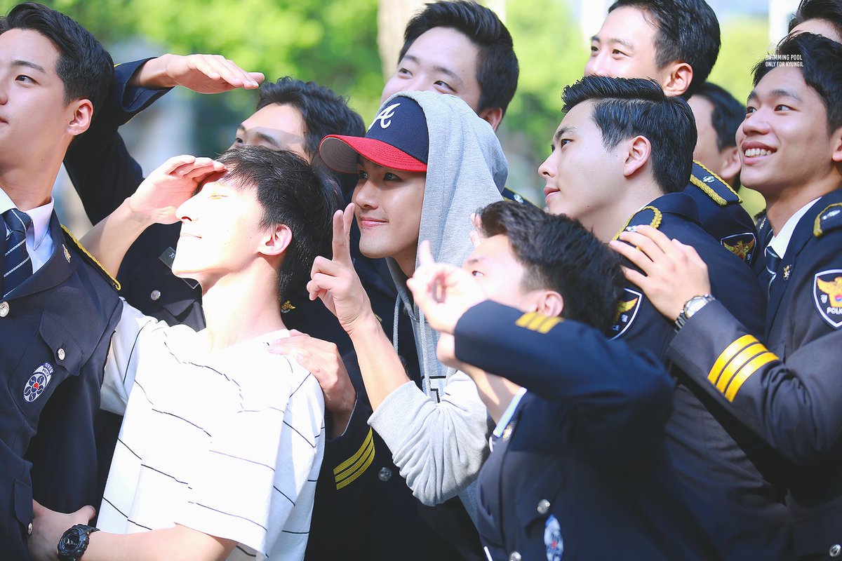 SONGKYUNGILCOM's tweet photo. 180907 서울지방경찰청
✌️✨✨
#송경일 @_songkyungil https://t.co/E4dtqPVS7p