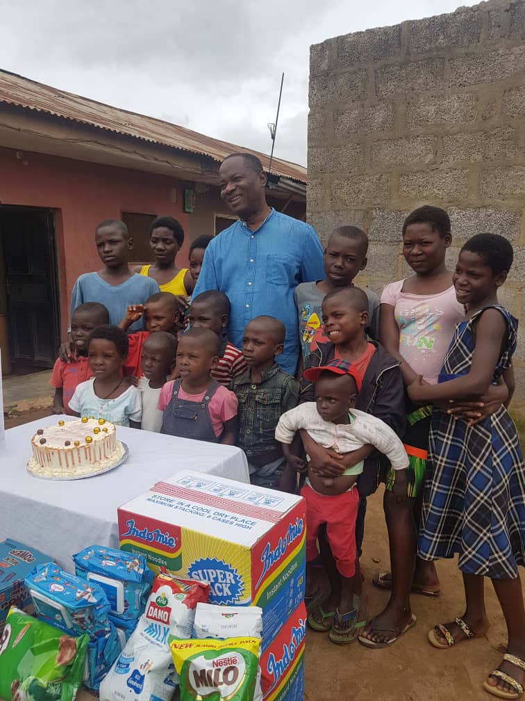 SDGsInteractors's tweet photo. As we #PUSHSDGs to #endpoverty the children in Queen Esther Orphanage home Kabusa village Abuja need urgent help. Some are children who watched insurgents murder their parents. Sad stories from the children today, let's help them survive @gnjoku 60th birthday. https://t.co/AlEcKIK1YN