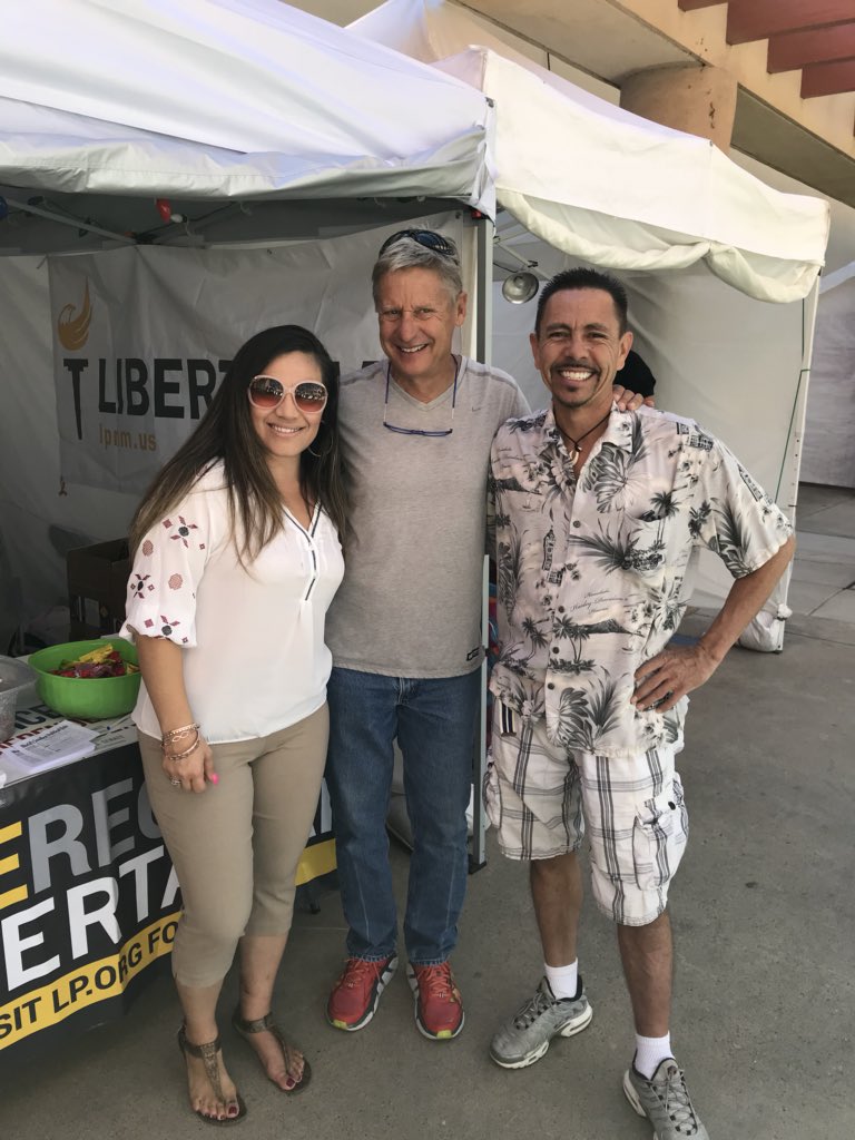 antz304's tweet photo. @JLTafoya and I got to hang out with @GovGaryJohnson at the #NewMexicoStateFair this morning! #Libertarian #albuquerque #newmexico GO Gary! https://t.co/3SMJ49OdIk