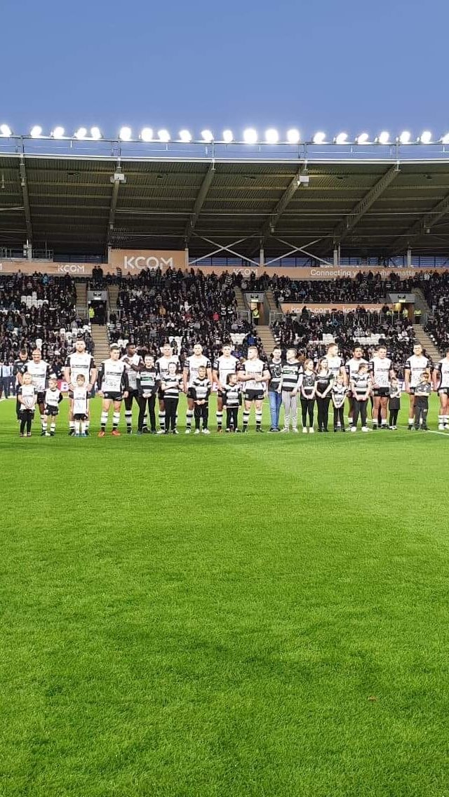 4disabledkids's tweet photo. A fantastic Mascot experience 
Thanks @hullfcofficial 
Enjoyed by everyone.
Just a few photos 
#great smiles https://t.co/Sb9BsNWMuC