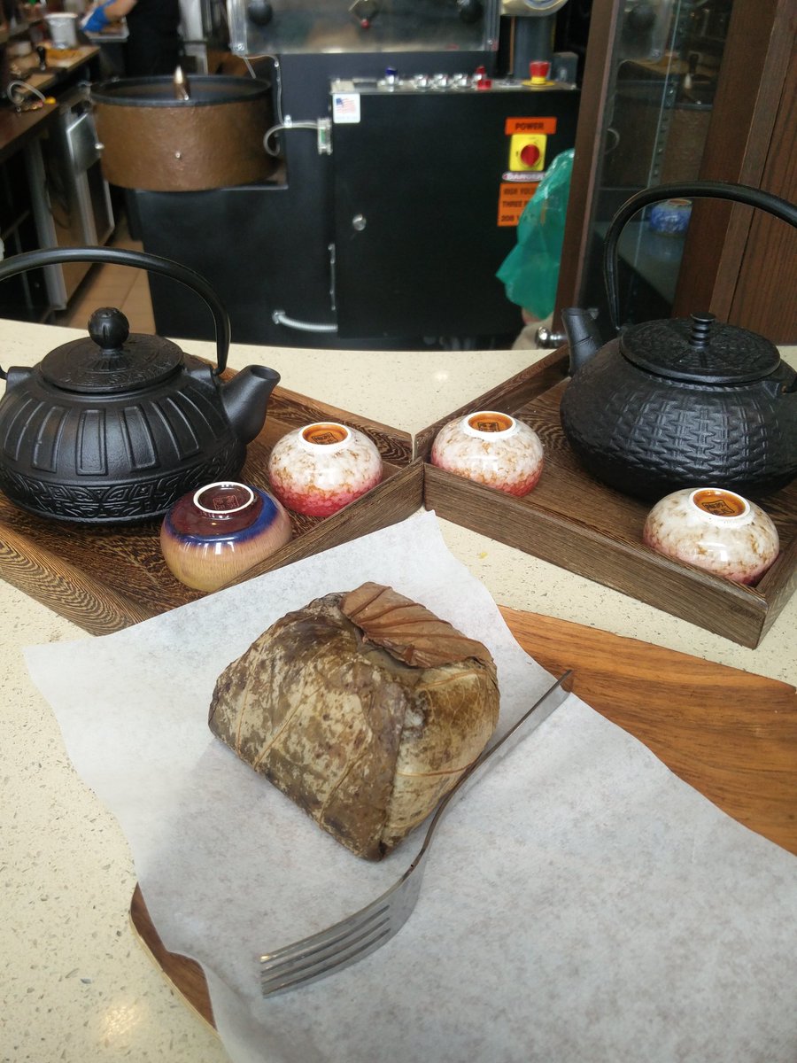 curiositytotheo's tweet photo. A pretty standard Chinese breakfast~~ 

#eater #eats #food #foodieto #foodie #foodielife #foodgasm #foodporn #foodstagram #foodiegram  #foodforfoodies #foodblogger #foodpic #foodlover #goodfood #goodeats #yum #yummy #yyz #いただきます #curiosityeats #breakfast #chinesefood https://t.co/Ep0KfdQ1Pa
