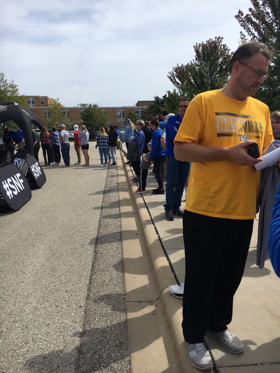 CUWisconsin's tweet photo. The @nbc Sunday Night Football bus has arrived, and people are lining up! What a way to celebrate the @CUWFB season opener! GO FALCONS! https://t.co/6RziPdSWk0