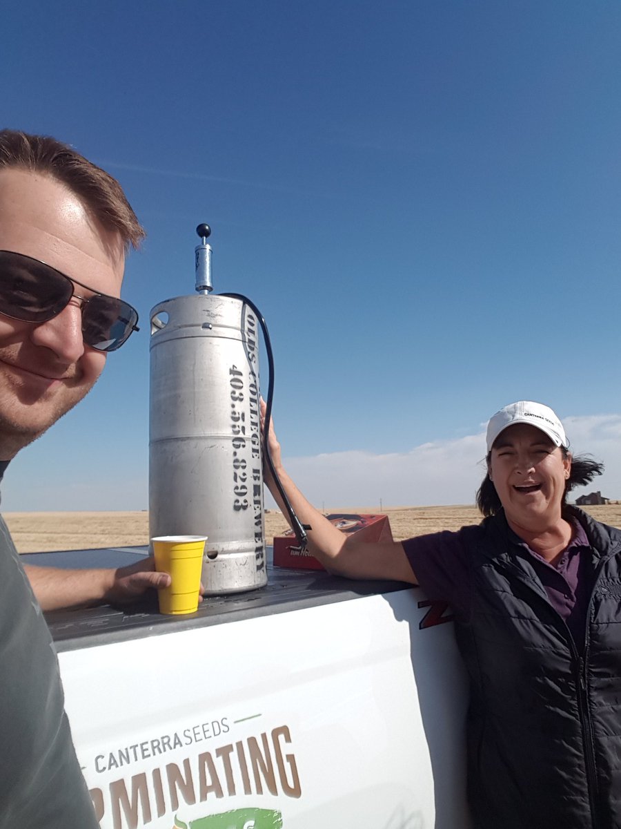 twistedironfarm's tweet photo. Harvest field visits are great.

They're even better when @Page__Newton comes to visit. And she brought prototype beer! #ConnectBarley #Harvest18 https://t.co/YAVLRs63Bv