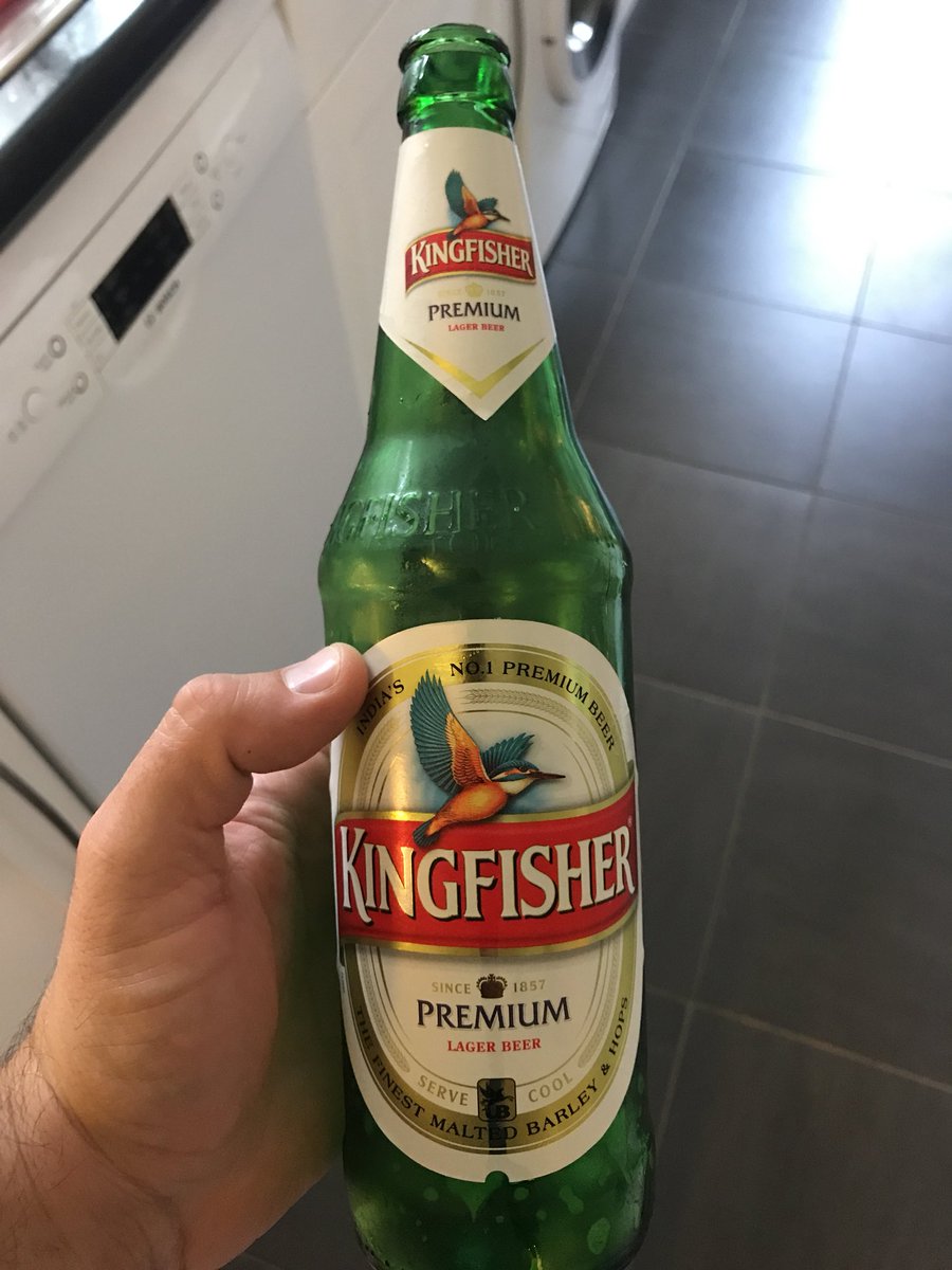 staytey7's tweet photo. “KingFisher for Mr Fisher” #fish @FishFlaps28 @WitneySwiftsCC #hero #2ndDad https://t.co/gX5dtfz1bA